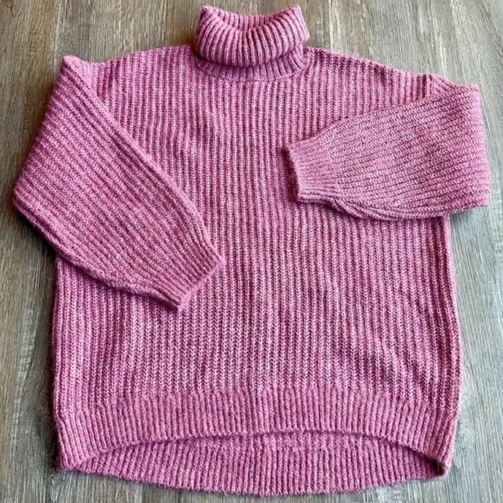 Old Navy Turtle Neck Sweater